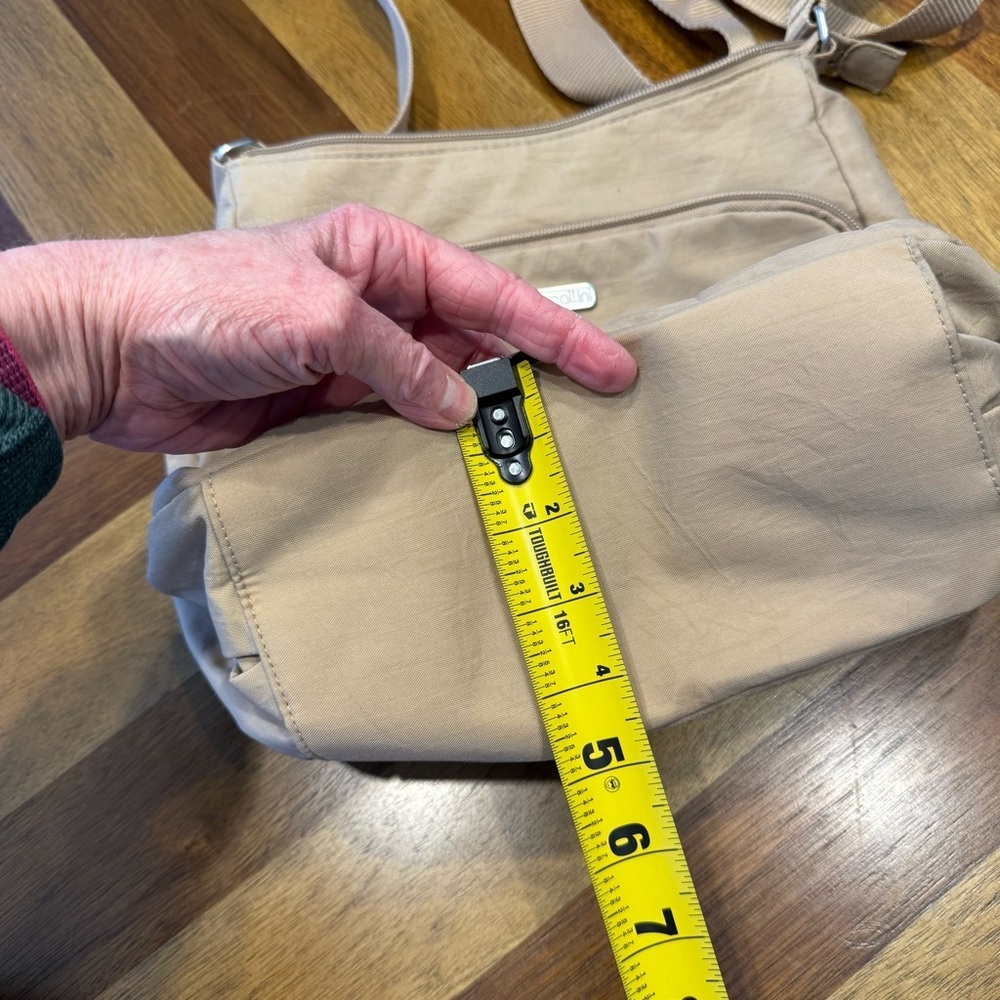 Baggallini Beige crossbody FLAW - Picture 4 of 12